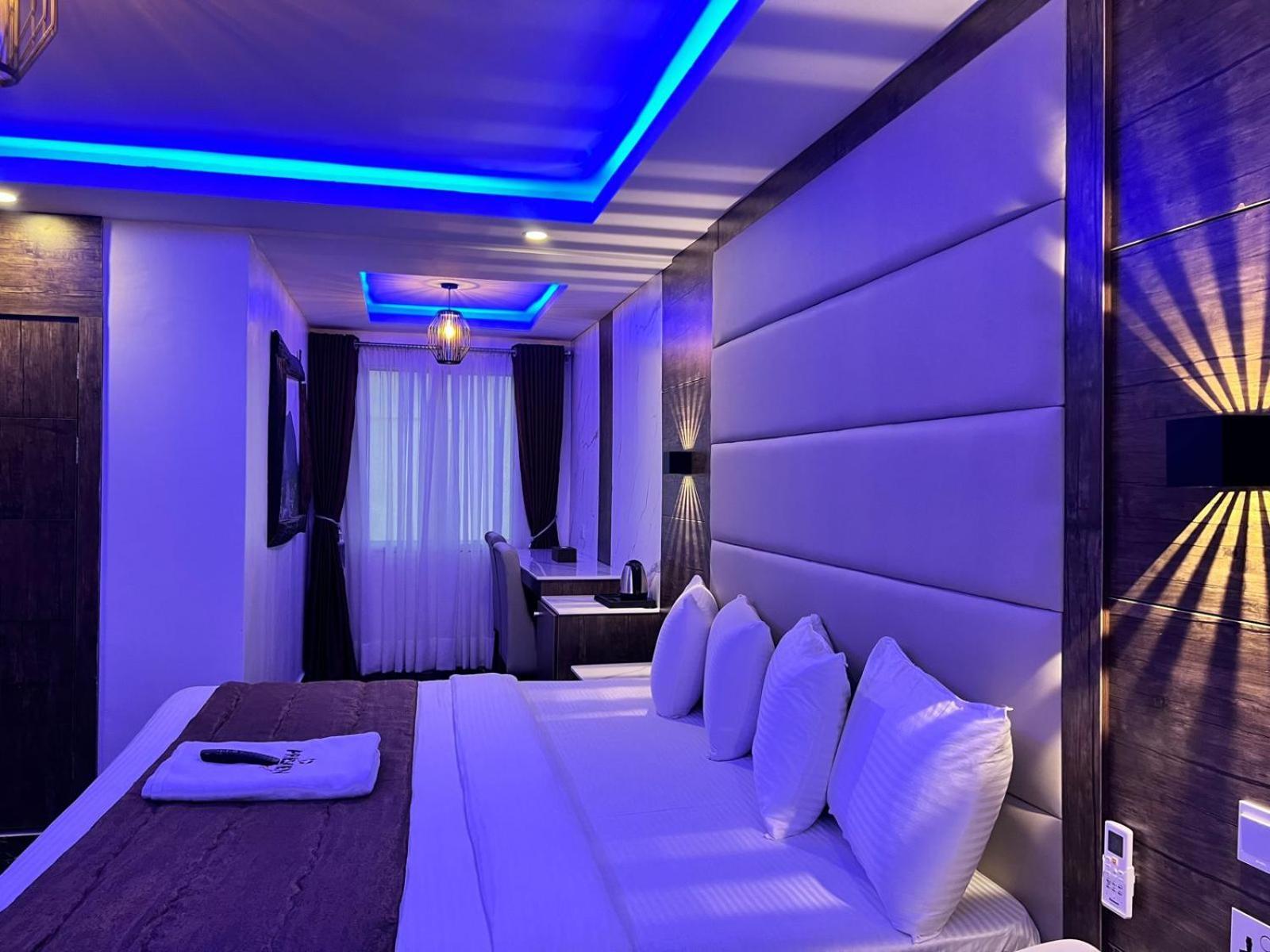 Presken Kuramo Waters Hotel
