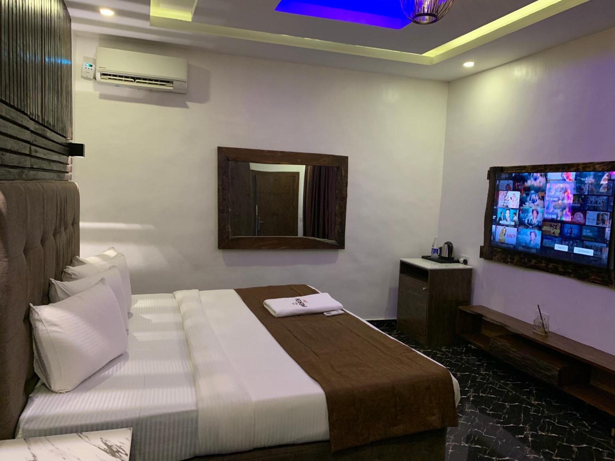 Presken Kuramo Waters Hotel